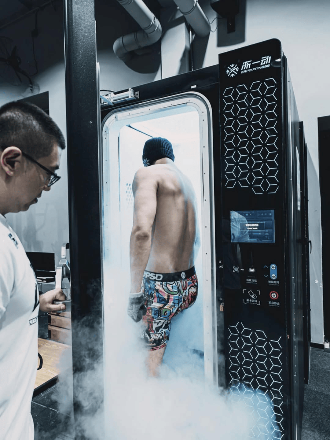 cn, 曾凡博更新, 练照片