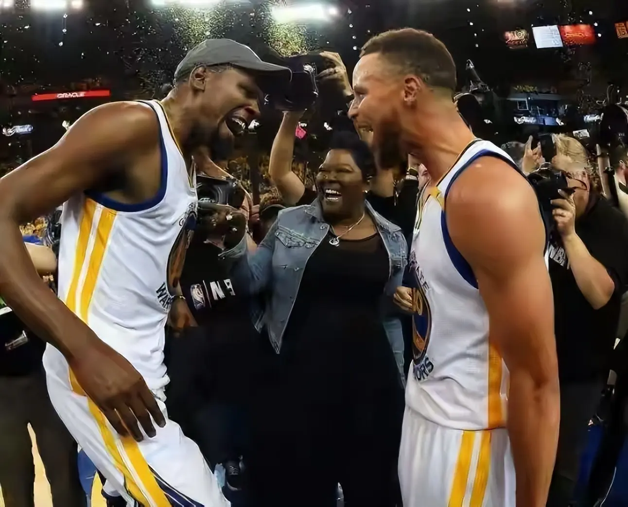 火箭姚明落, 德罗赞