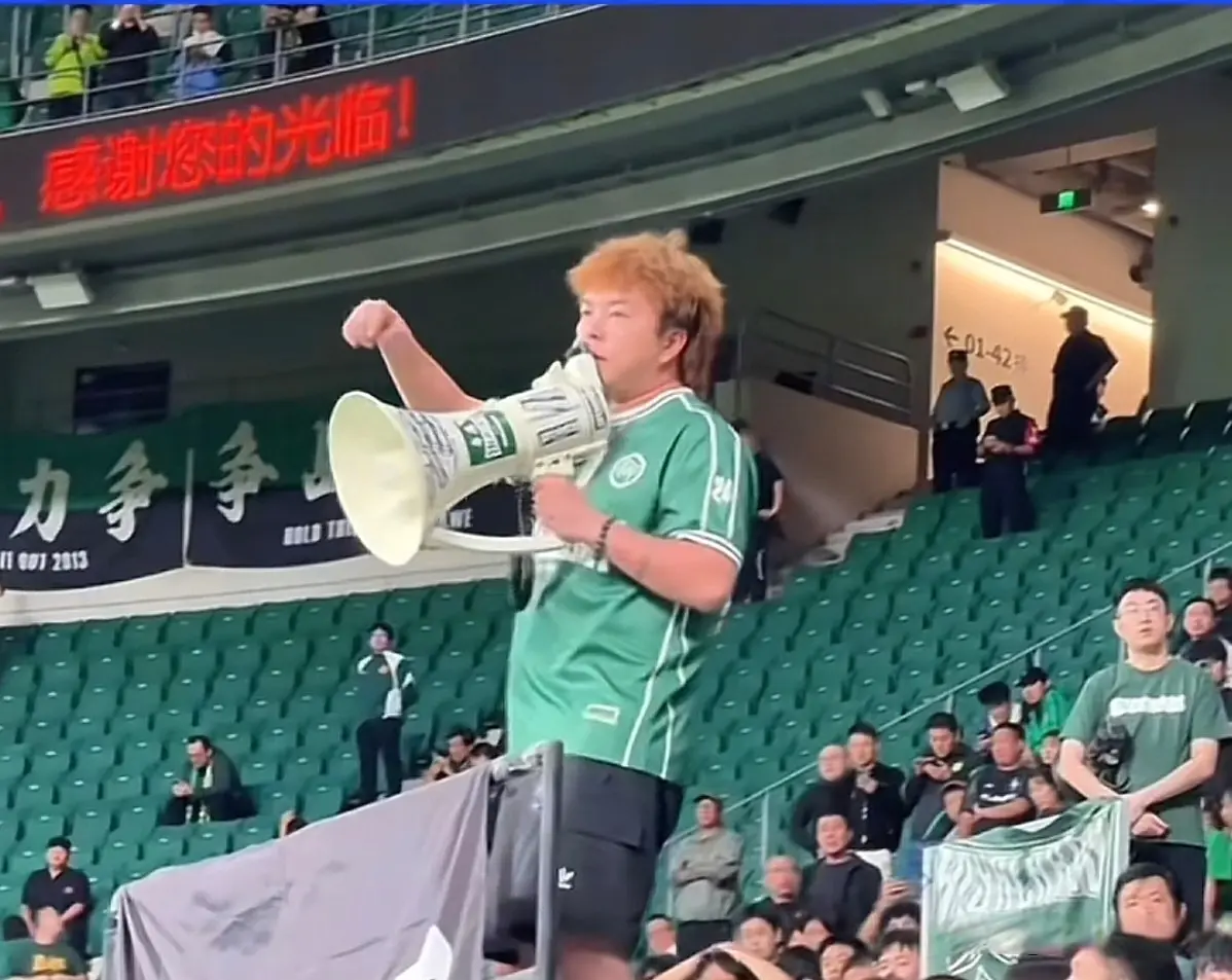 能怪头破血, 中超冠军争, 年到